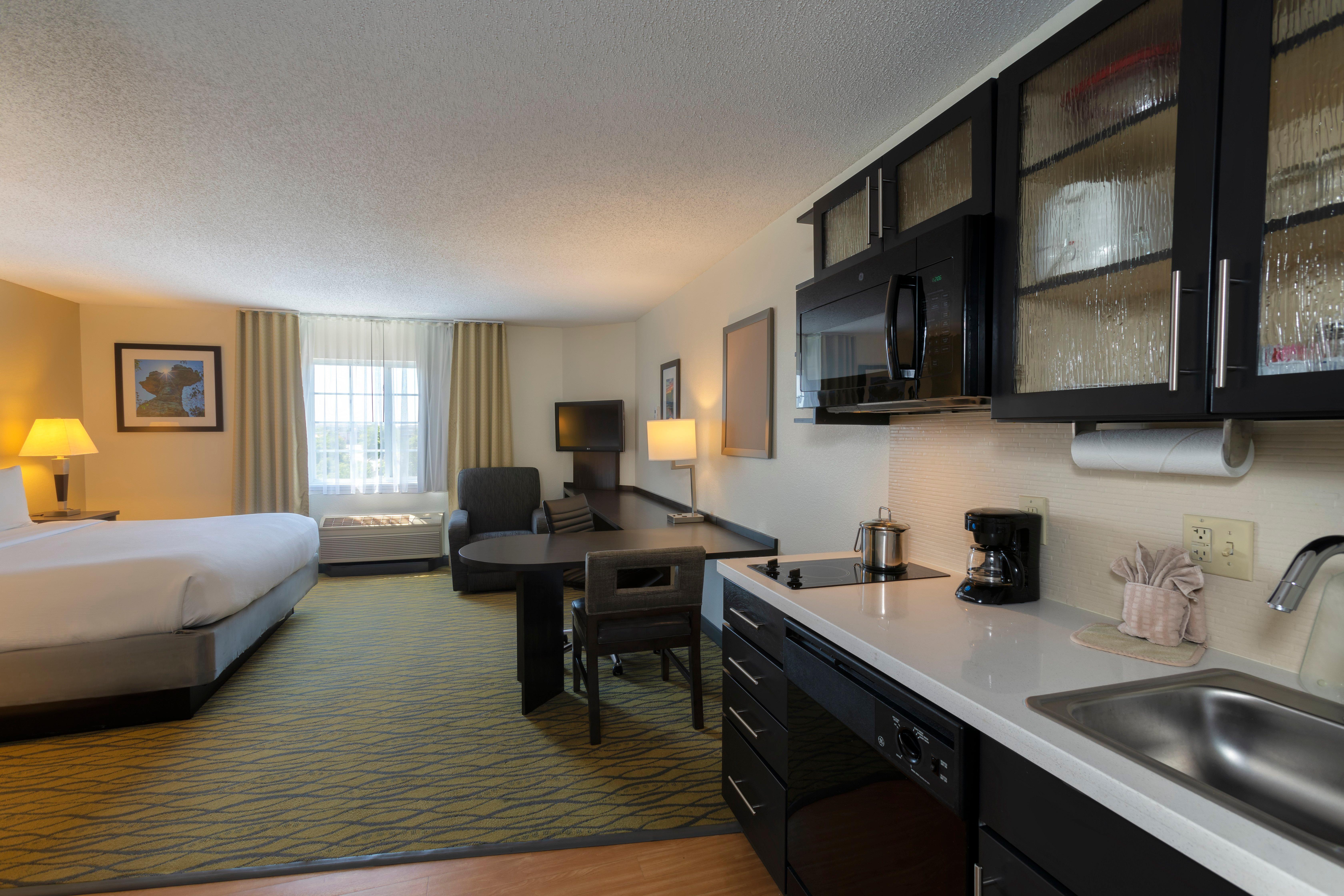Hotel Candlewood Rogers-bentonville By Ihg Rogers